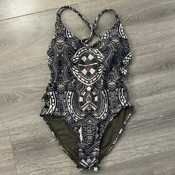 RACHEL ROY SWIMSUIT - Picture 1 of 2